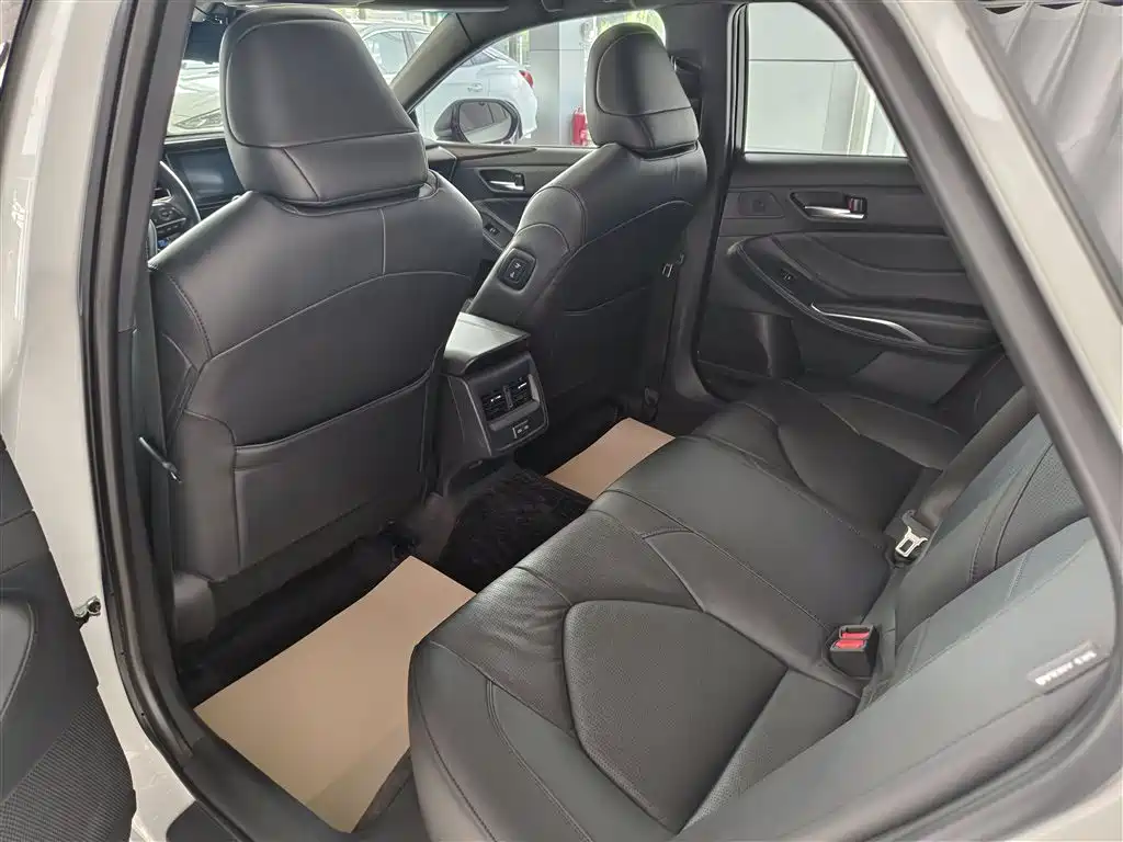 Avalon 2.0 L Luxury