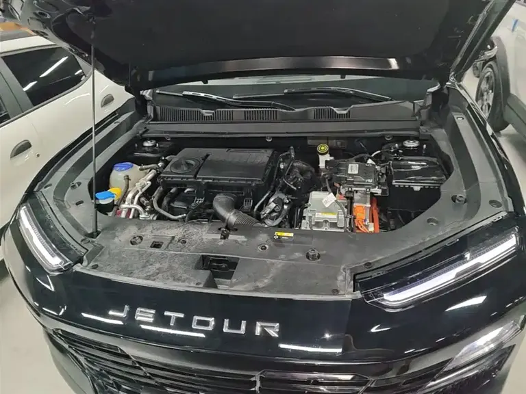 Jetour Dasheng i-DM 1.5 T DHT Lightning