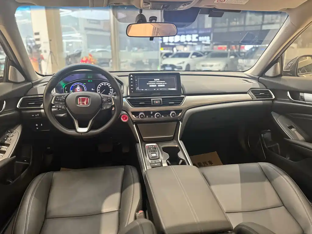 Accord Sharp· Hybrid 2.0 L Sharp Leading