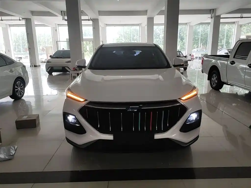 Changan Oshan X5 1.5 T DCT Distinguished