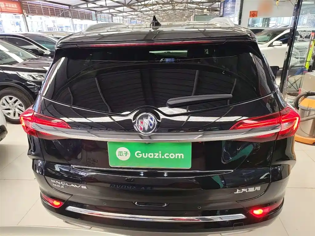 Enclave 652 T 2 WD Distinguished 7-seat