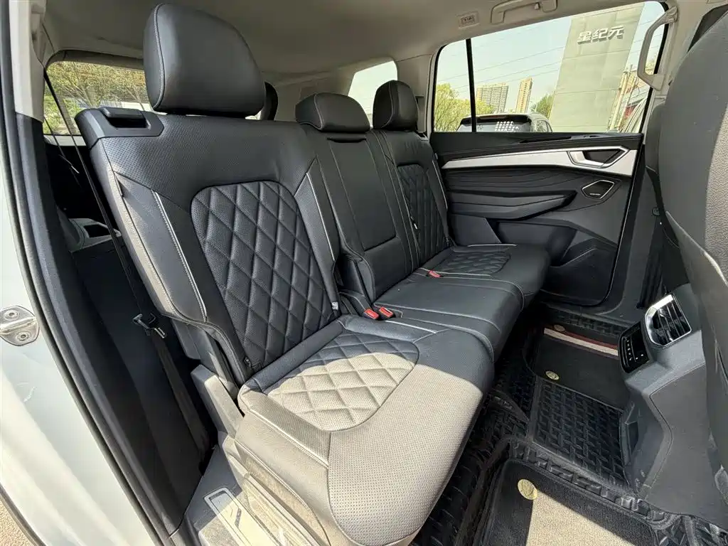 Talagon 380 TSI 4 WD Flagship Victory Realm 7-seat