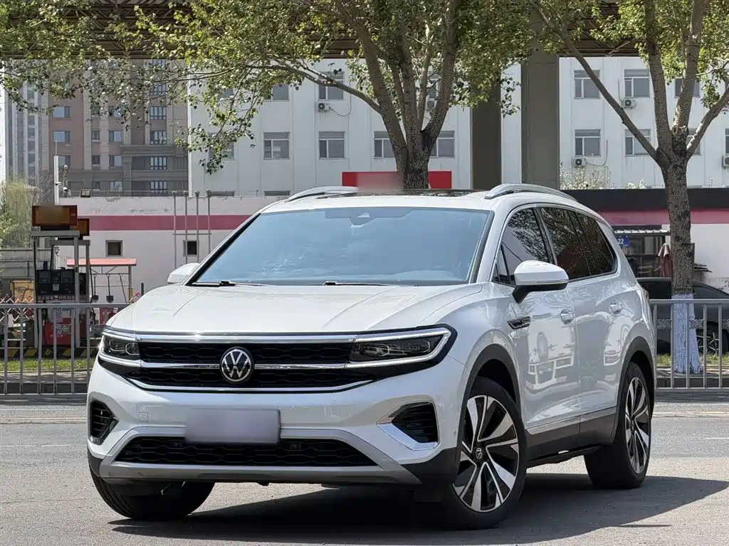 Talagon 380 TSI 4 WD Flagship Victory Realm 7-seat