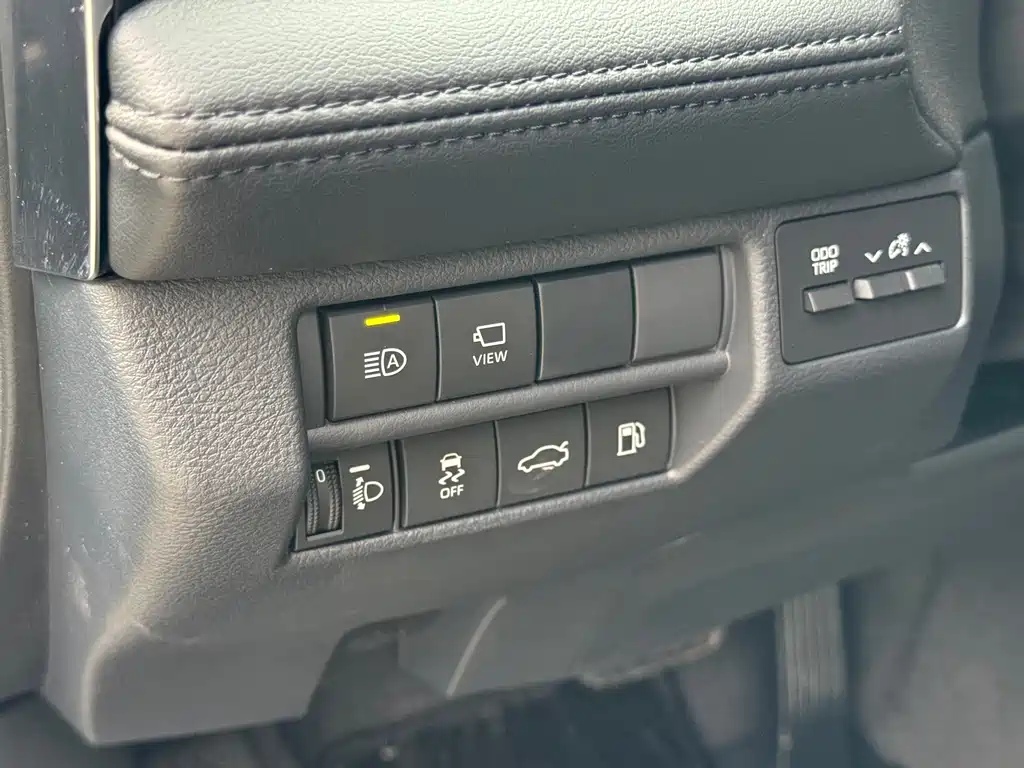 Avalon 2.0 L XLE Premium