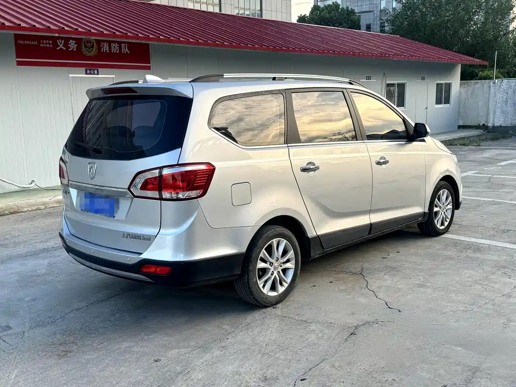 Baojun 730 1.5 L Manual Comfort 7-seat