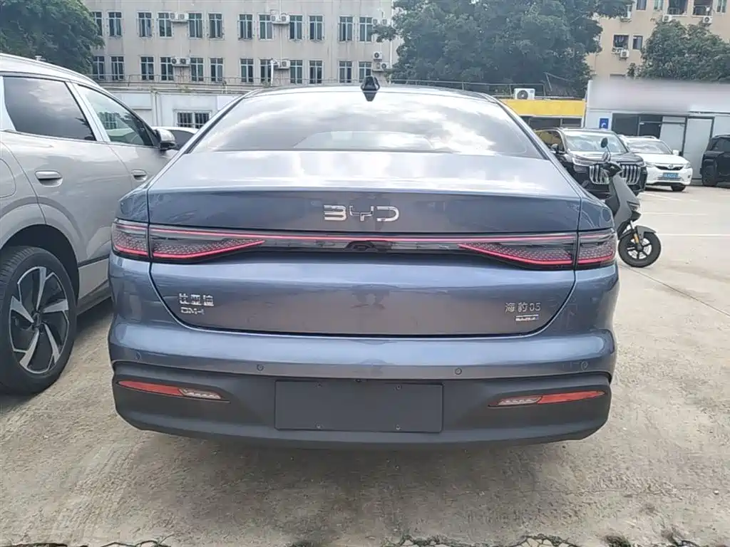Seal 05 DM-i DM-i Smart Drive 120 KM Flagship