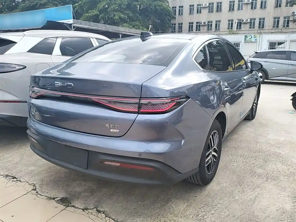Seal 05 DM-i DM-i Smart Drive 120 KM Flagship