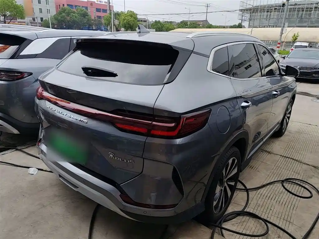 Song PLUS NEV Glory DM-i 110 km Flagship PLUS
