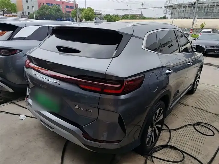 BYD Song PLUS NEV Glory DM-i 110 km Flagship PLUS