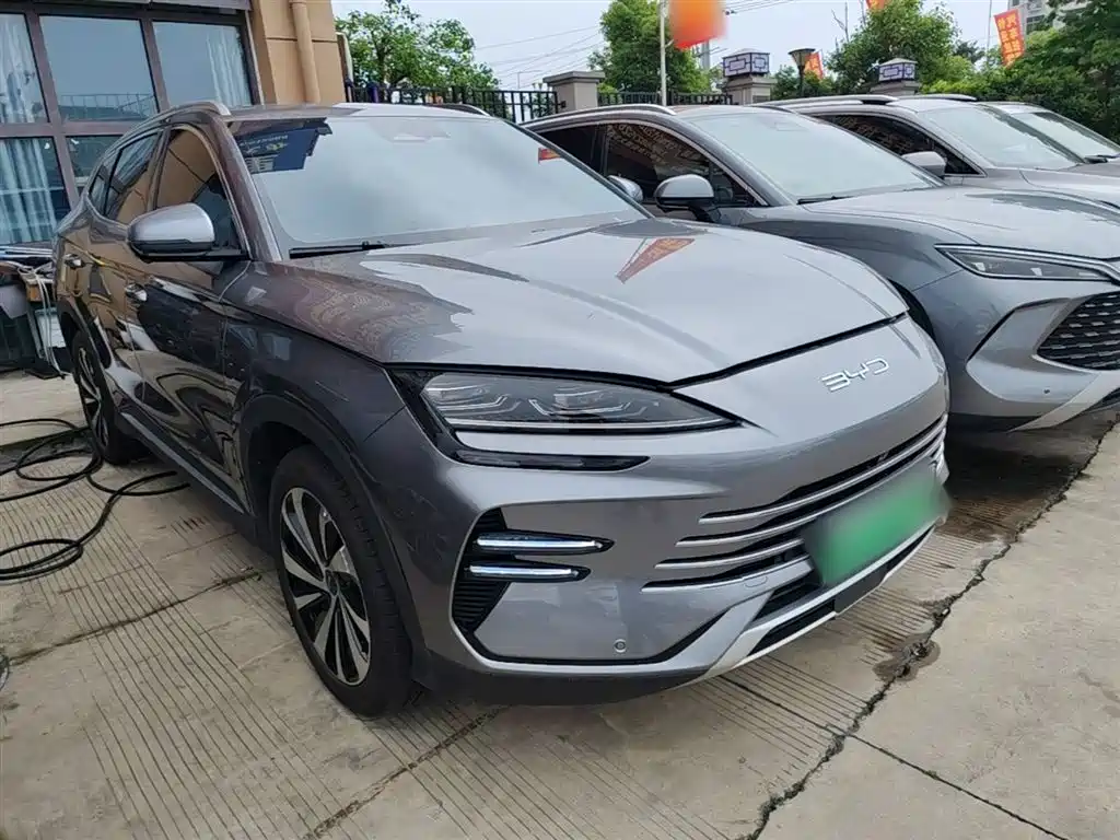 Song PLUS NEV Glory DM-i 110 km Flagship PLUS