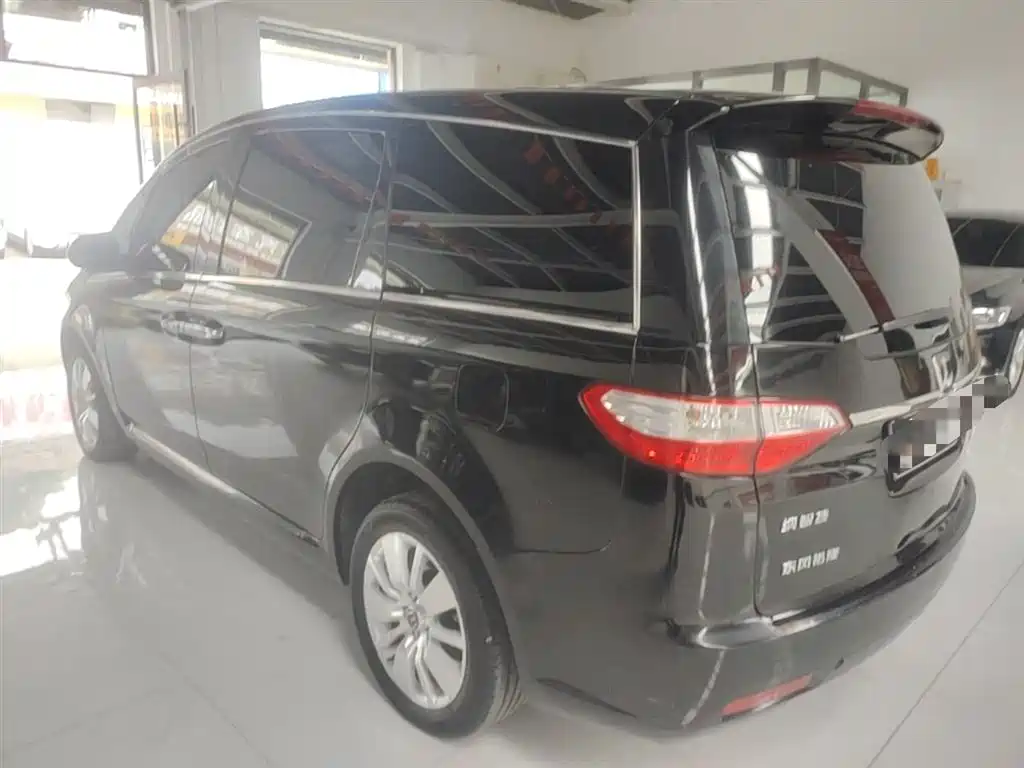 Luxgen 7 MPV 大7 MPV 2013款 2.0 T 豪华型
