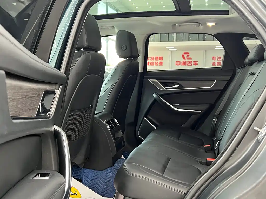 Jaguar F-PACE 250 PS