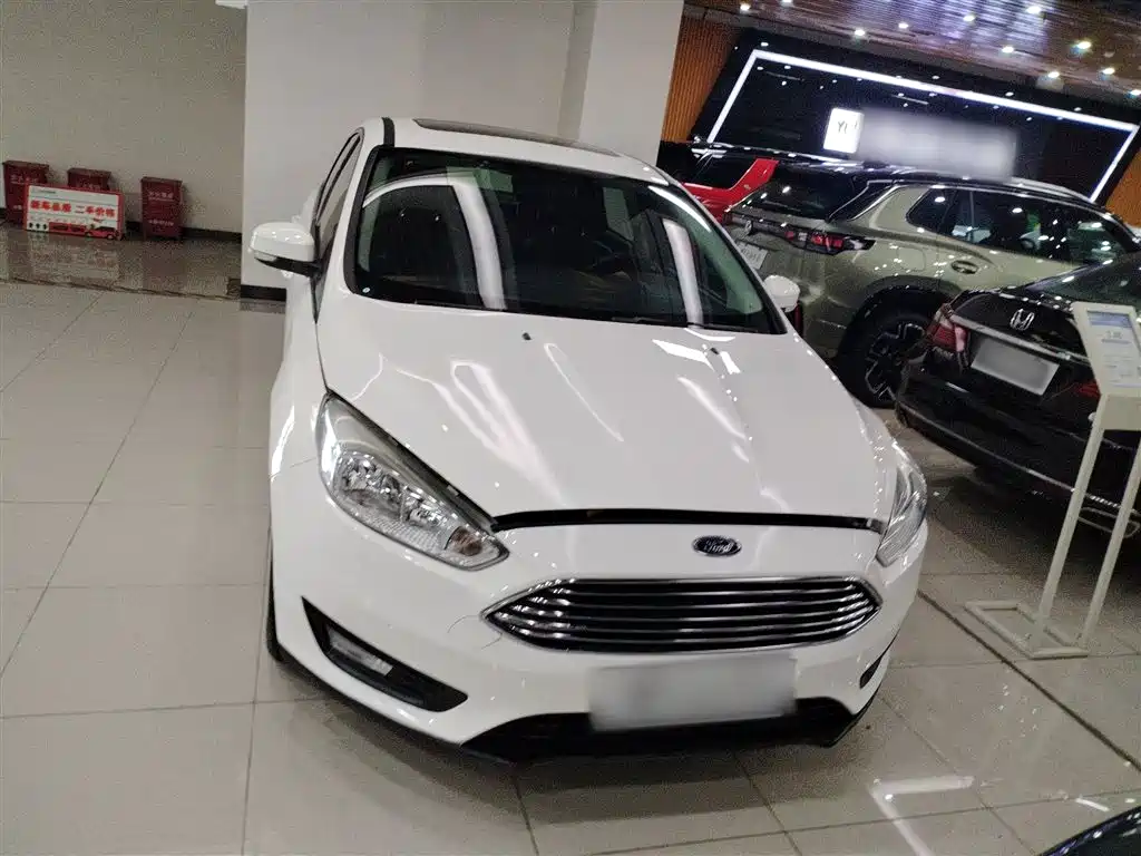 Focus Sedan Classic 1.6 L Auto Style Smart Travel
