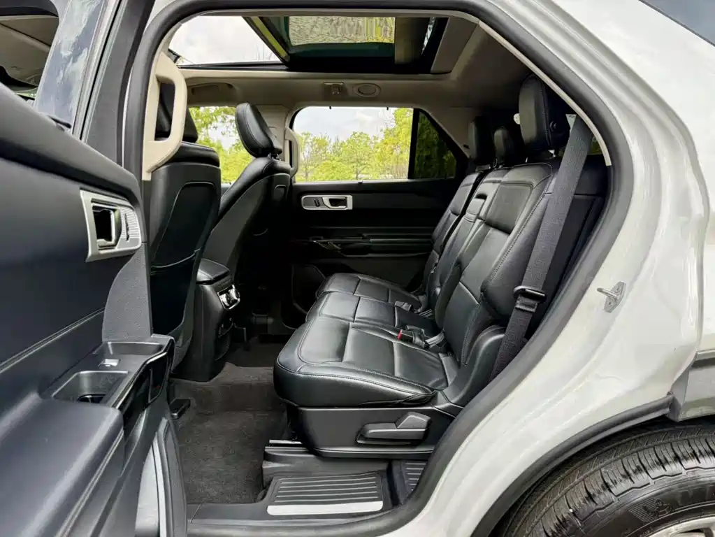 Explorer EcoBoost 285 4 WD Titanium 7-seat