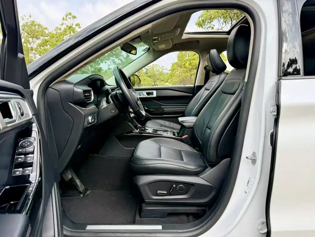 Explorer EcoBoost 285 4 WD Titanium 7-seat