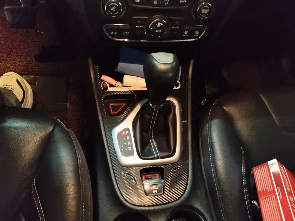 Cherokee 2.4 L Leading