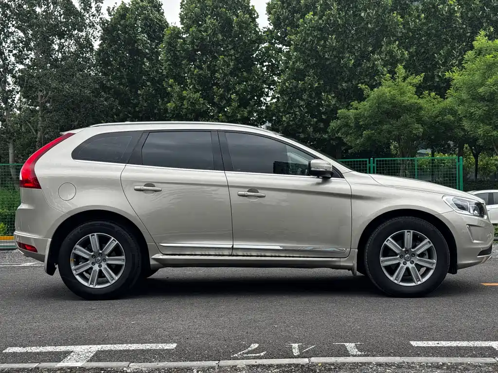 Volvo XC60 T5 AWD Smart Vision