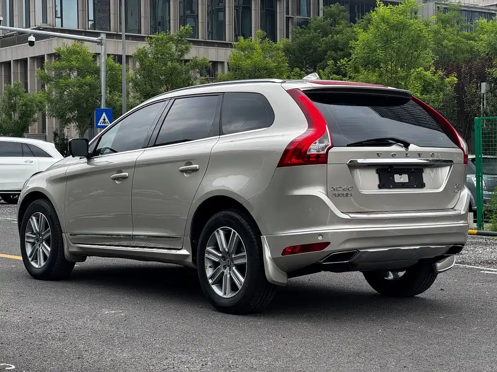 Volvo XC60 T5 AWD Smart Vision