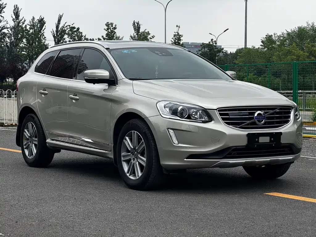Volvo XC60 T5 AWD Smart Vision