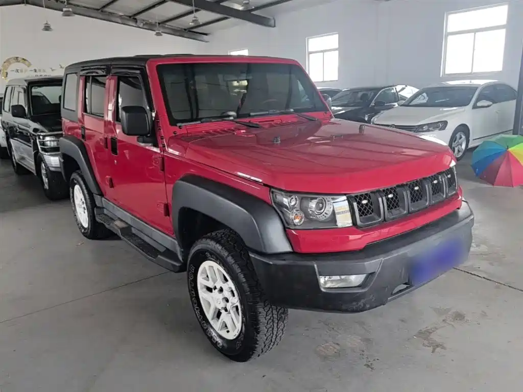 BAIC BJ40 40 L 2.0 T Manual 4 WD Distinguished