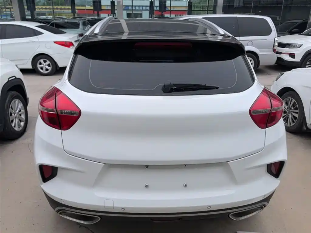 Emgrand GS 1.4 T CVT Elegant