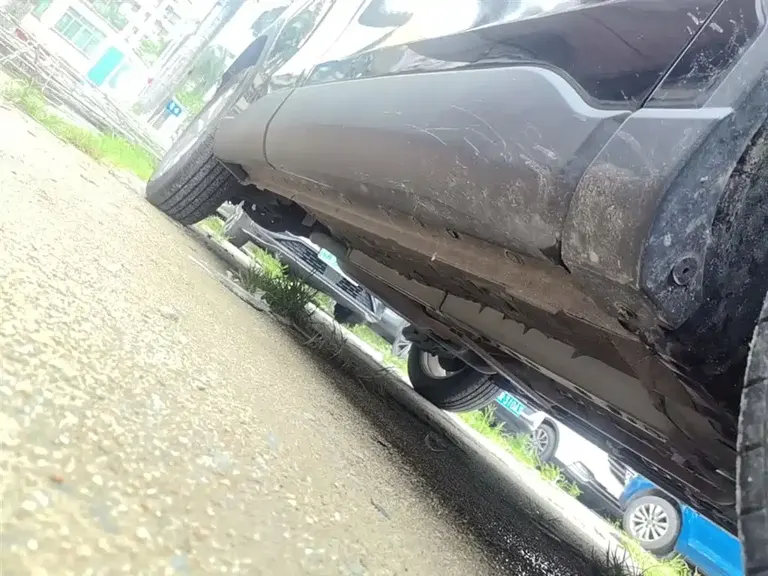 Toyota Frontlander 2.0 L CVT Leading