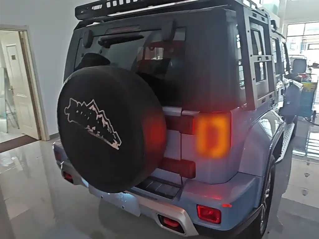 BAIC BJ40 2.0 T Auto 4 WD City Hunter Swordsman