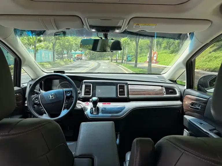 Honda Elysion 2.4 L Luxury
