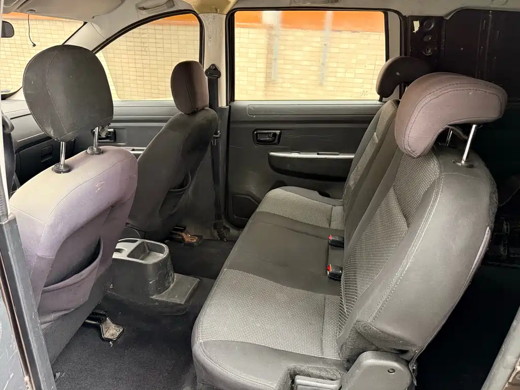 Fengguang 330 1.5 L Manual Utility II DK15
