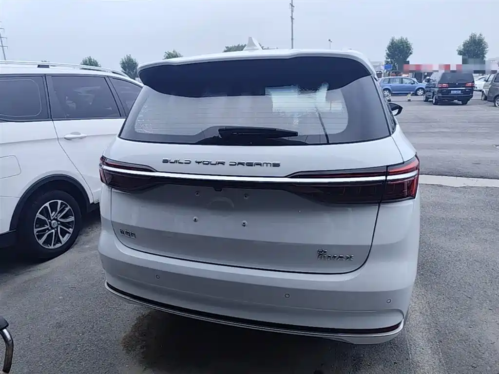 Song MAX Upgraded 1.5 T Auto Distinguished 7-seat