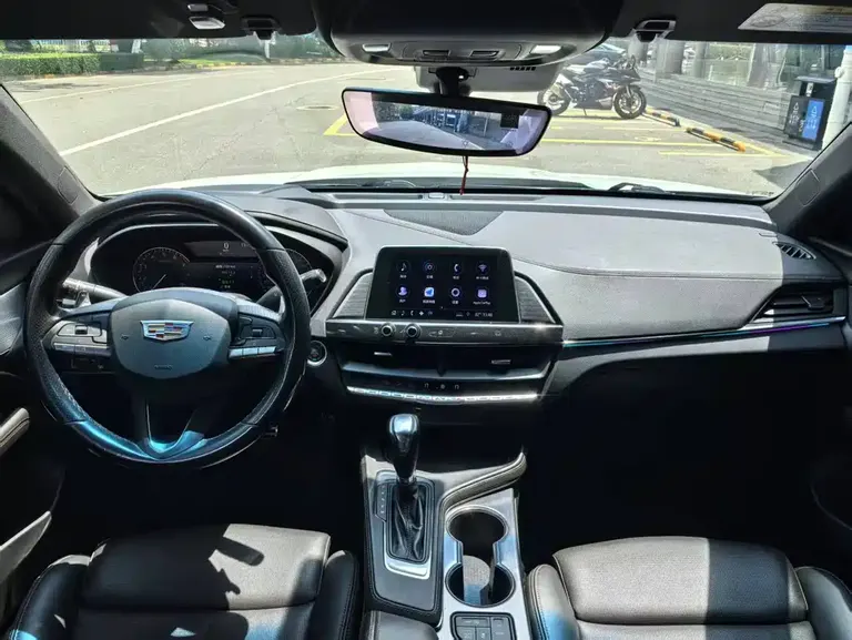 Cadillac CT4 28 T Elite