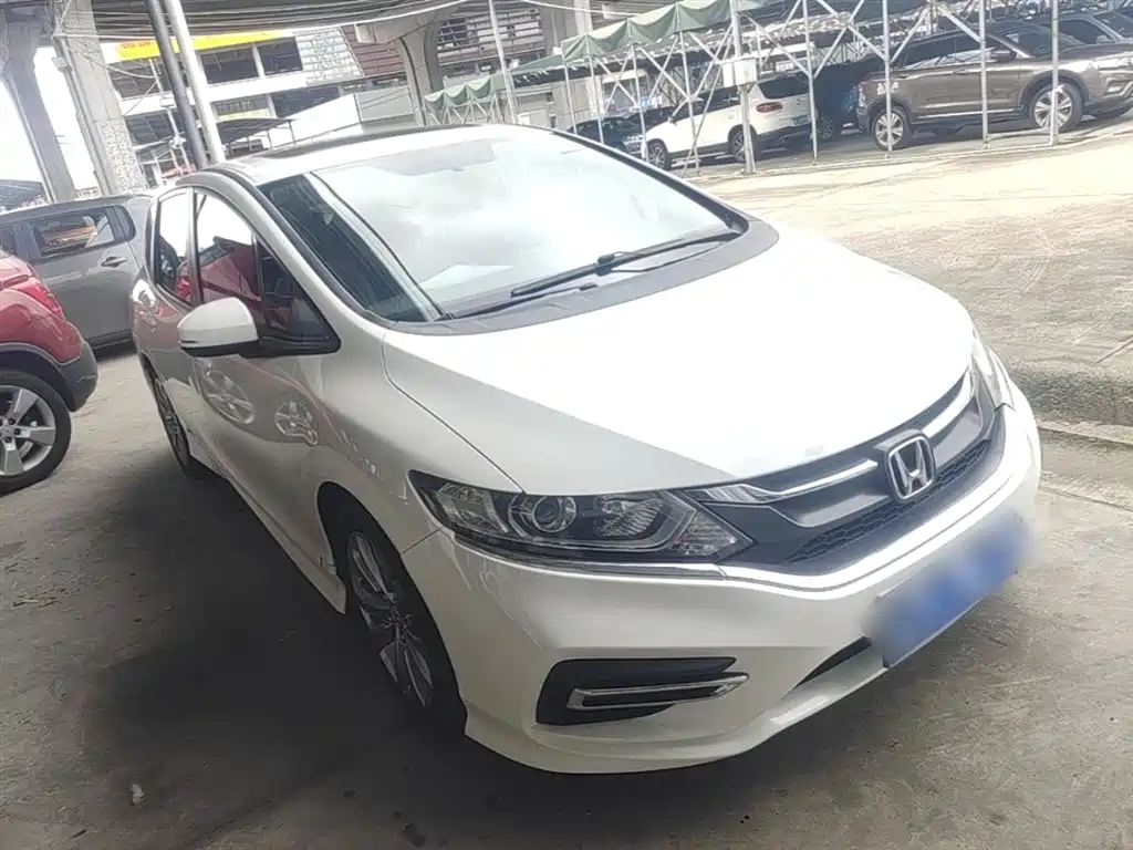 Jade 1.8 L Auto Comfort 5-seat