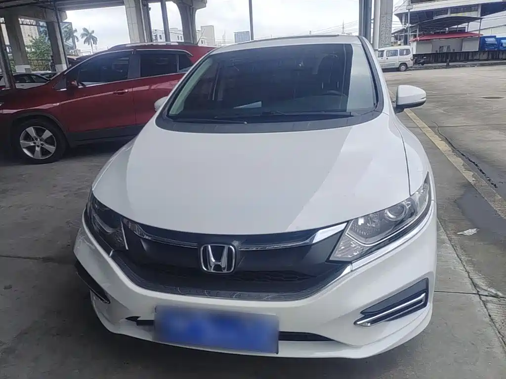 Jade 1.8 L Auto Comfort 5-seat