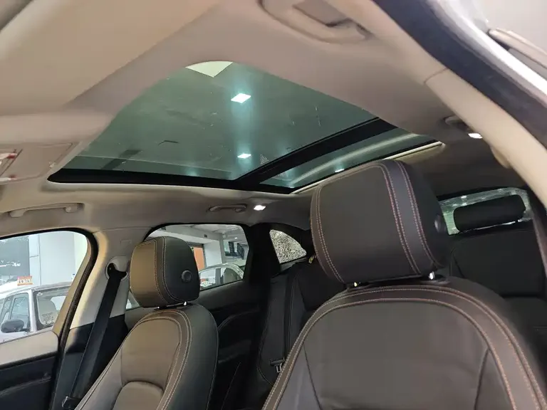 Jaguar F-PACE 2.0 T 4 WD Urban Premium