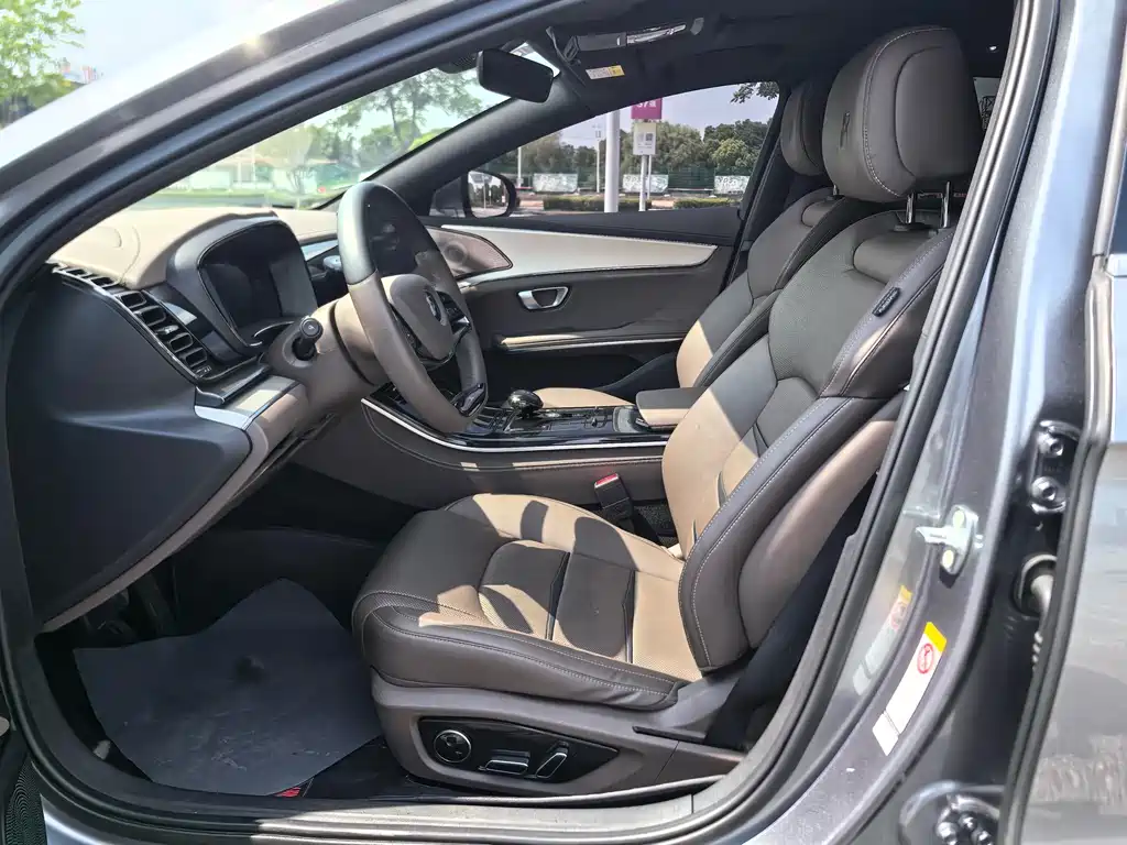 Han DM 4 WD Performance Luxury