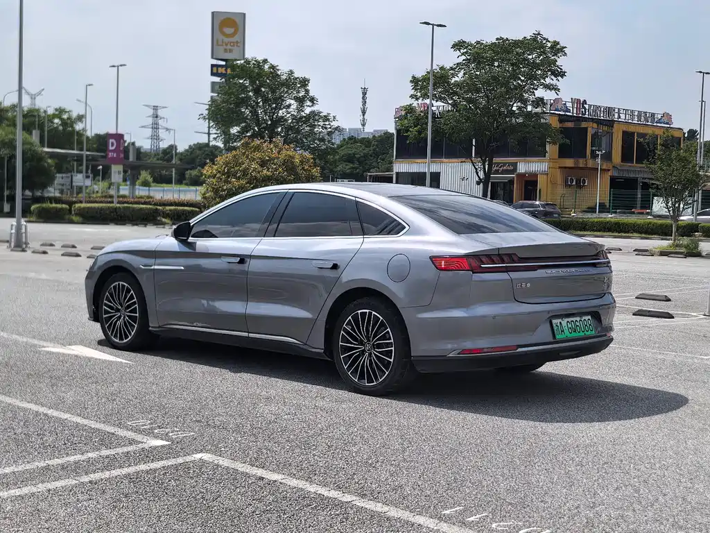Han DM 4 WD Performance Luxury