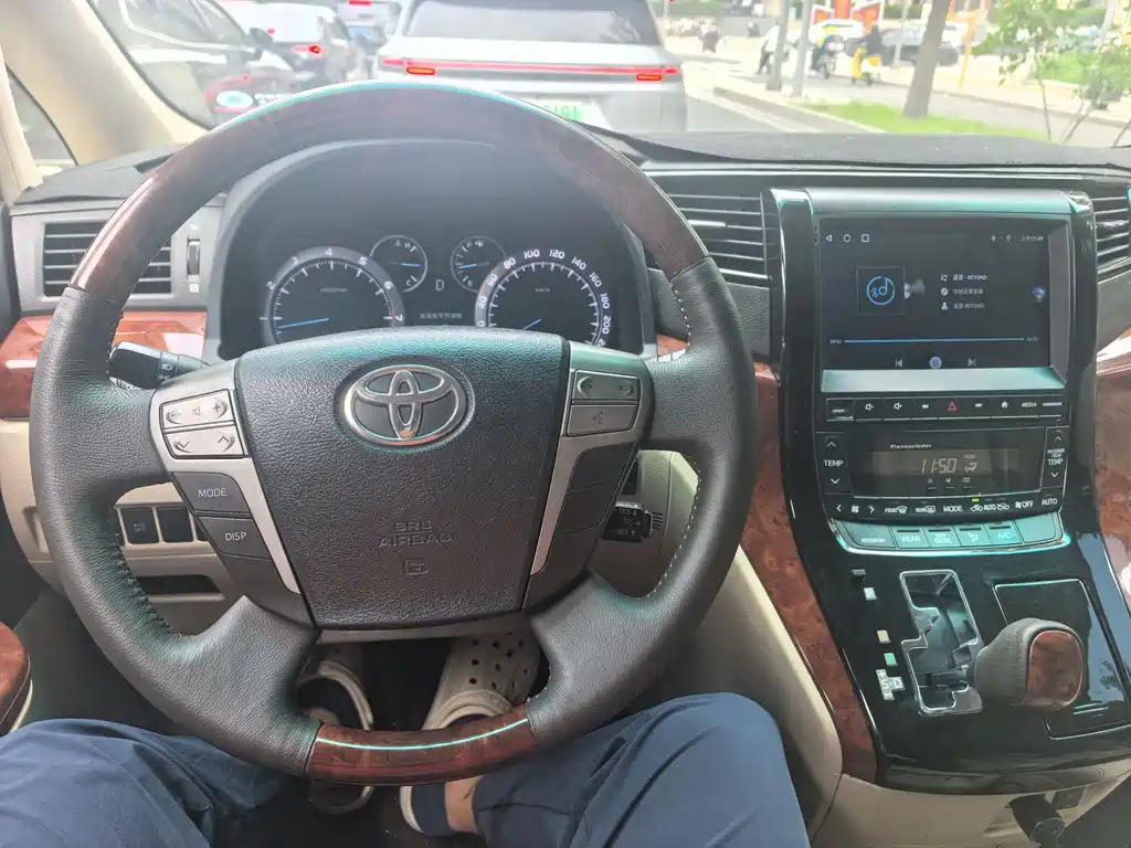 Alphard 3.5 L Luxury