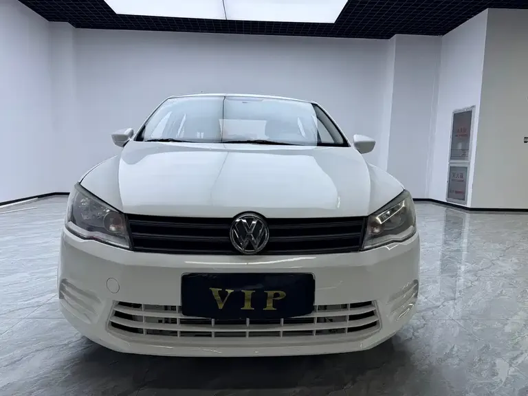 Volkswagen Jetta 1.6 L Manual Fashion