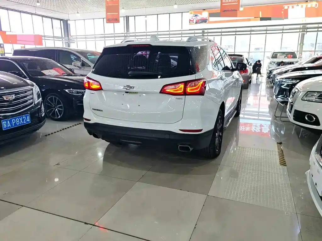 Equinox 探界者 2018款 RS 550 T 自动四驱捍界版