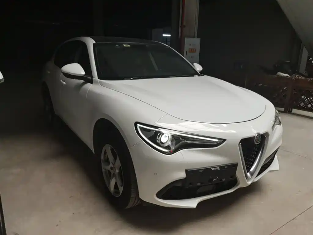 Stelvio 2.0 T 200 HP Elite