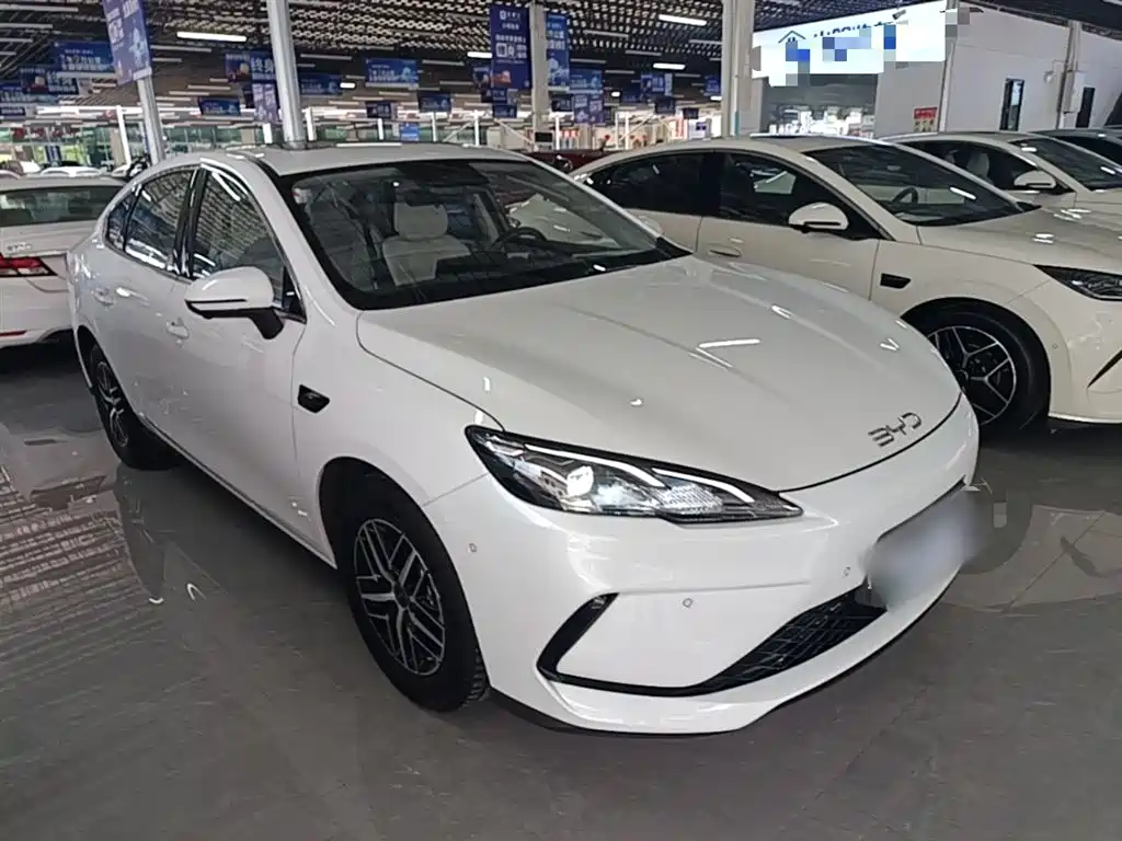 Seal 05 DM-i DM-i Smart Drive 120 KM Flagship