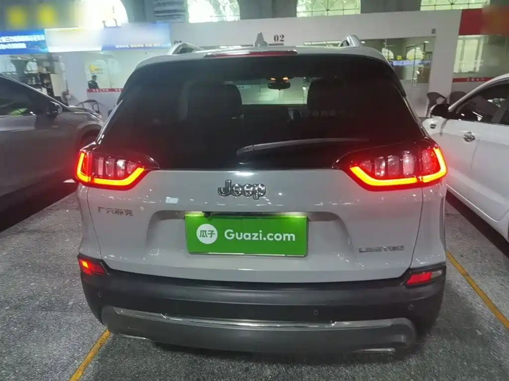 Cherokee 2.0 T 2 WD Smart Enjoyment CN-VI