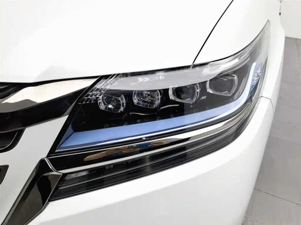 Elysion 2.0 L Hybrid Luxury