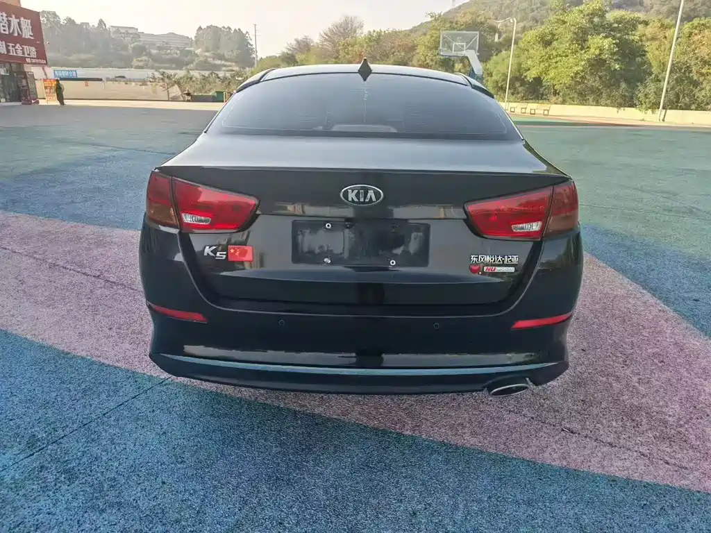 Kia K5 2.0 L Auto GL