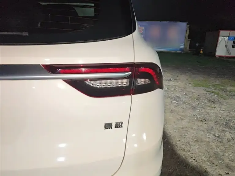 Geely Haoyue 1.8 TD DCT Luxury 7-seat