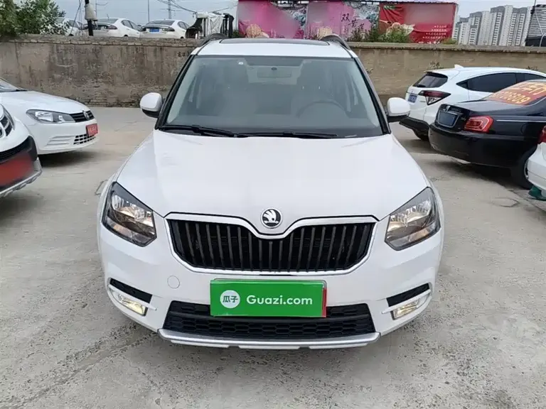 Skoda Yeti TSI280 DSG Forward