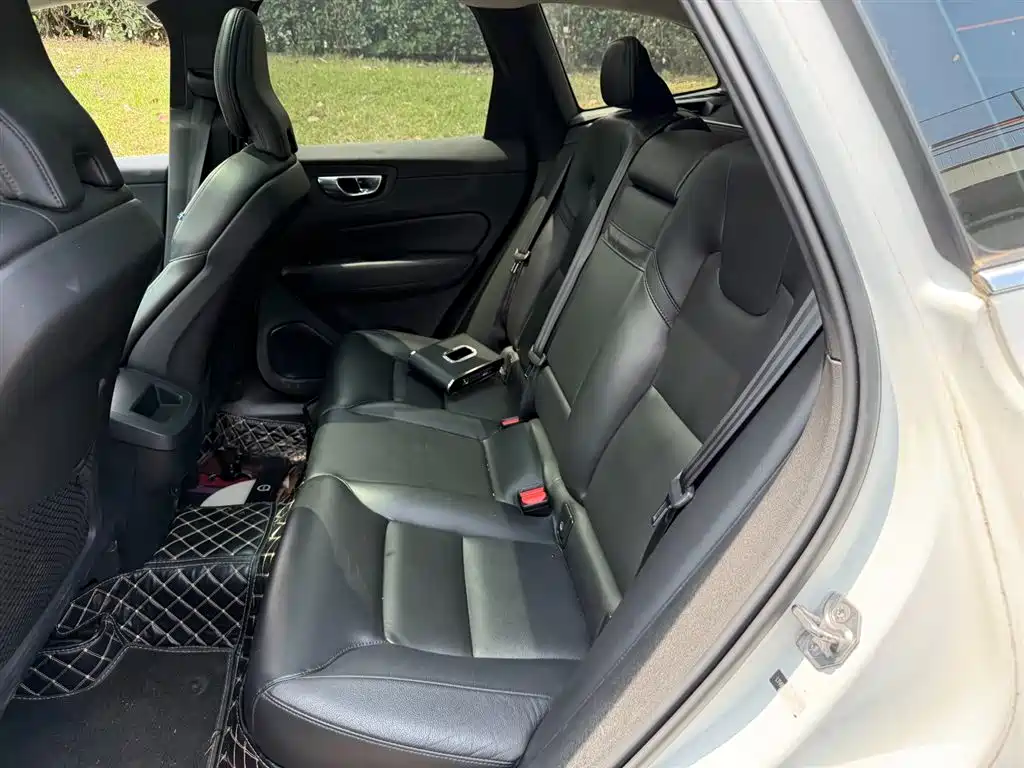 Volvo XC60 T5 4 WD Smart Ease Luxury