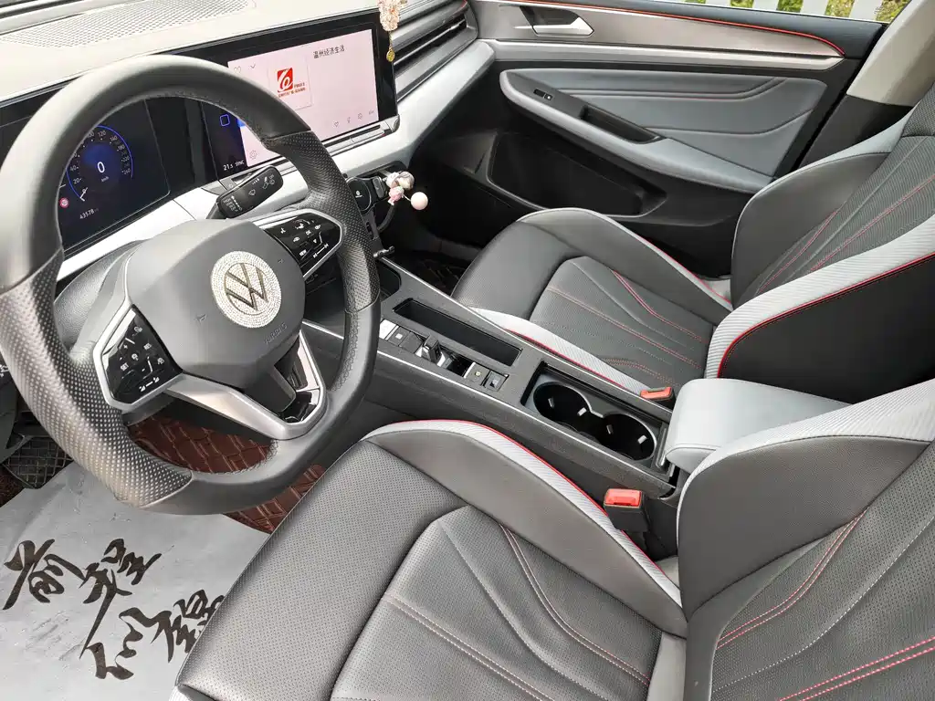 Lamando Lamando L 280 TSI DSG Spicy Cool