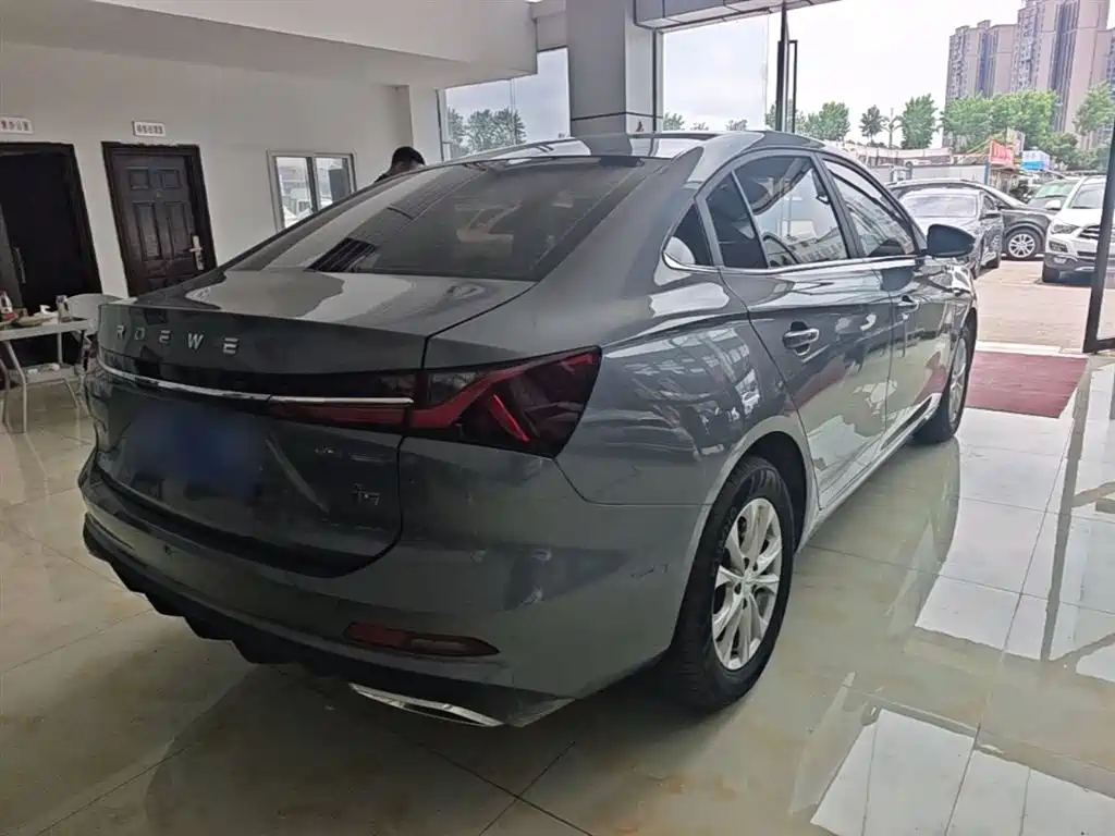 Roewe i5 1.5 L CVT Luxury
