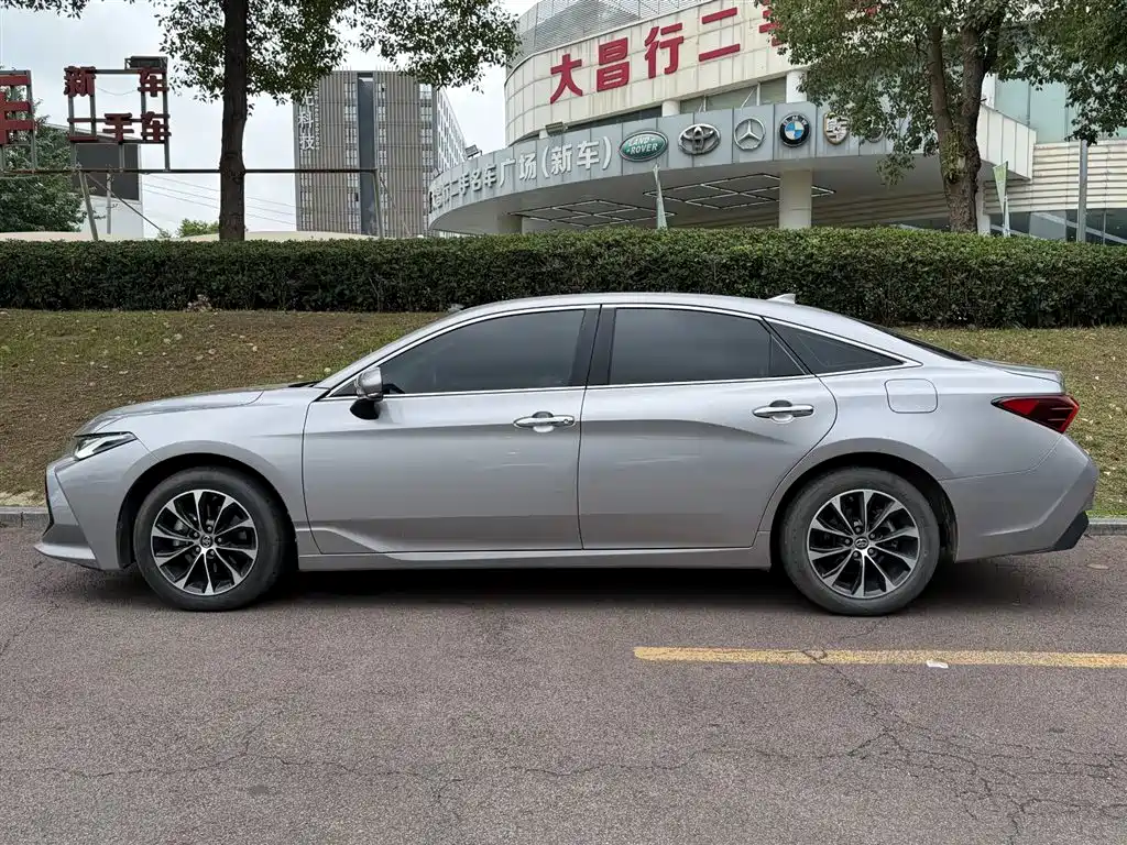 Avalon 2.0 L Luxury